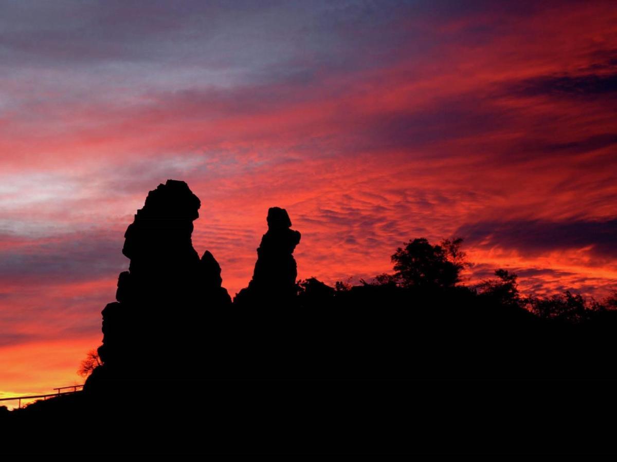 Home With Lots Of Light And A Great View ทาเลอ ภายนอก รูปภาพ